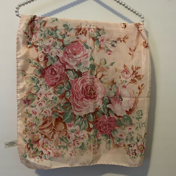 Vintage Laura Ashley Silk floral Scarf shabby cottage chic 35” square Italy pink - Picture 2 of 7